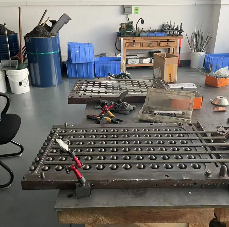 東莞搪膠模加工廠地址電話 東莞搪膠模加工廠地址電話